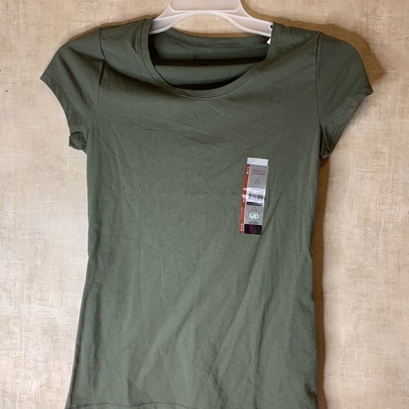 Six piece women’s top bundle - Picture 12 of 13